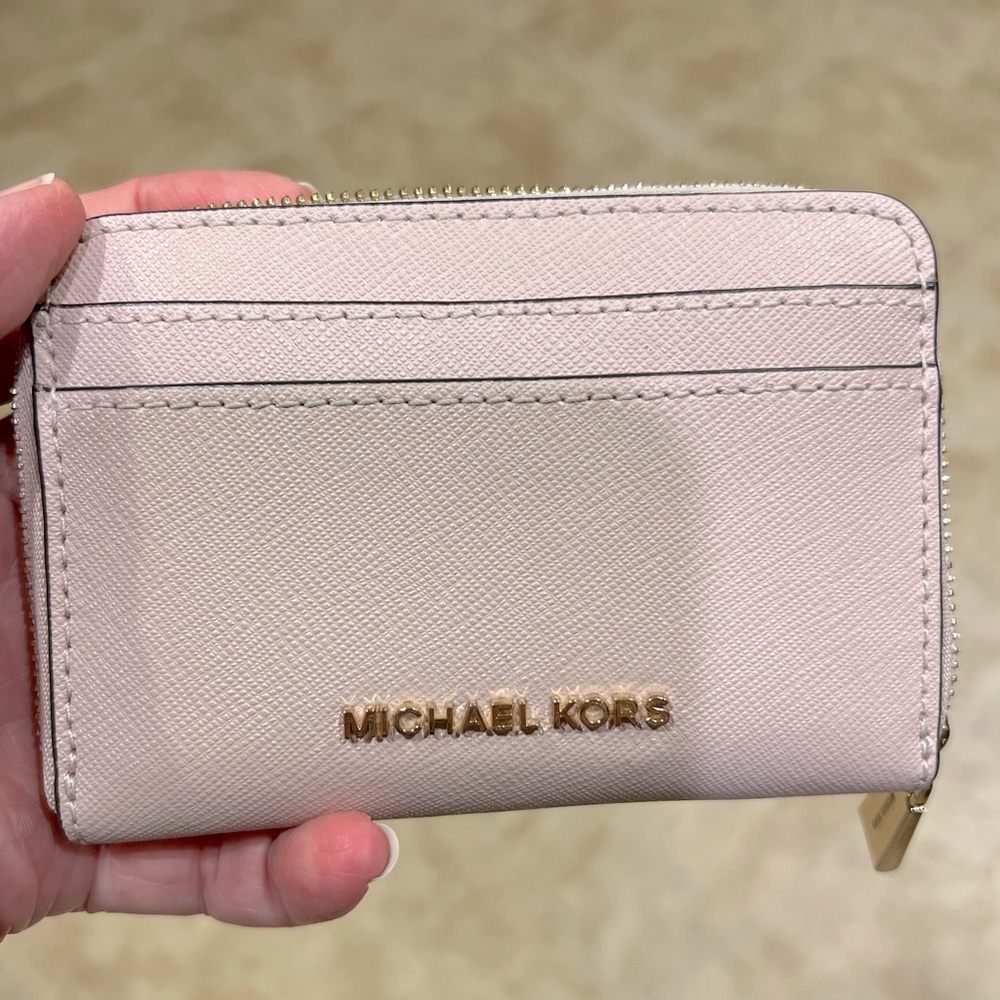 Like new Michael Kors small wallet